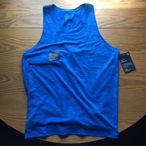 GapFit athletic top